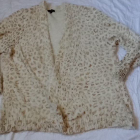 Verve Ami Cream Fuzzy Cardigan, 2X - Picture 5 of 6